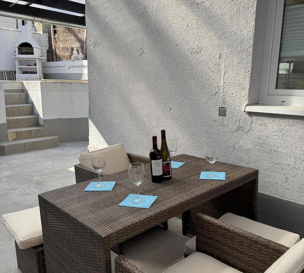 Apartment With Garden & 2 Bathrooms 科隆 0*,