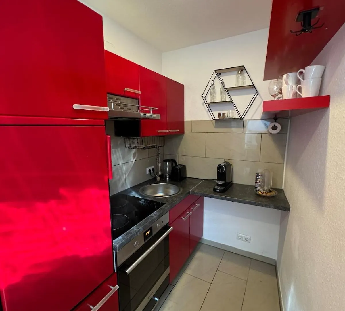 Apartment With Garden & 2 Bathrooms 科隆