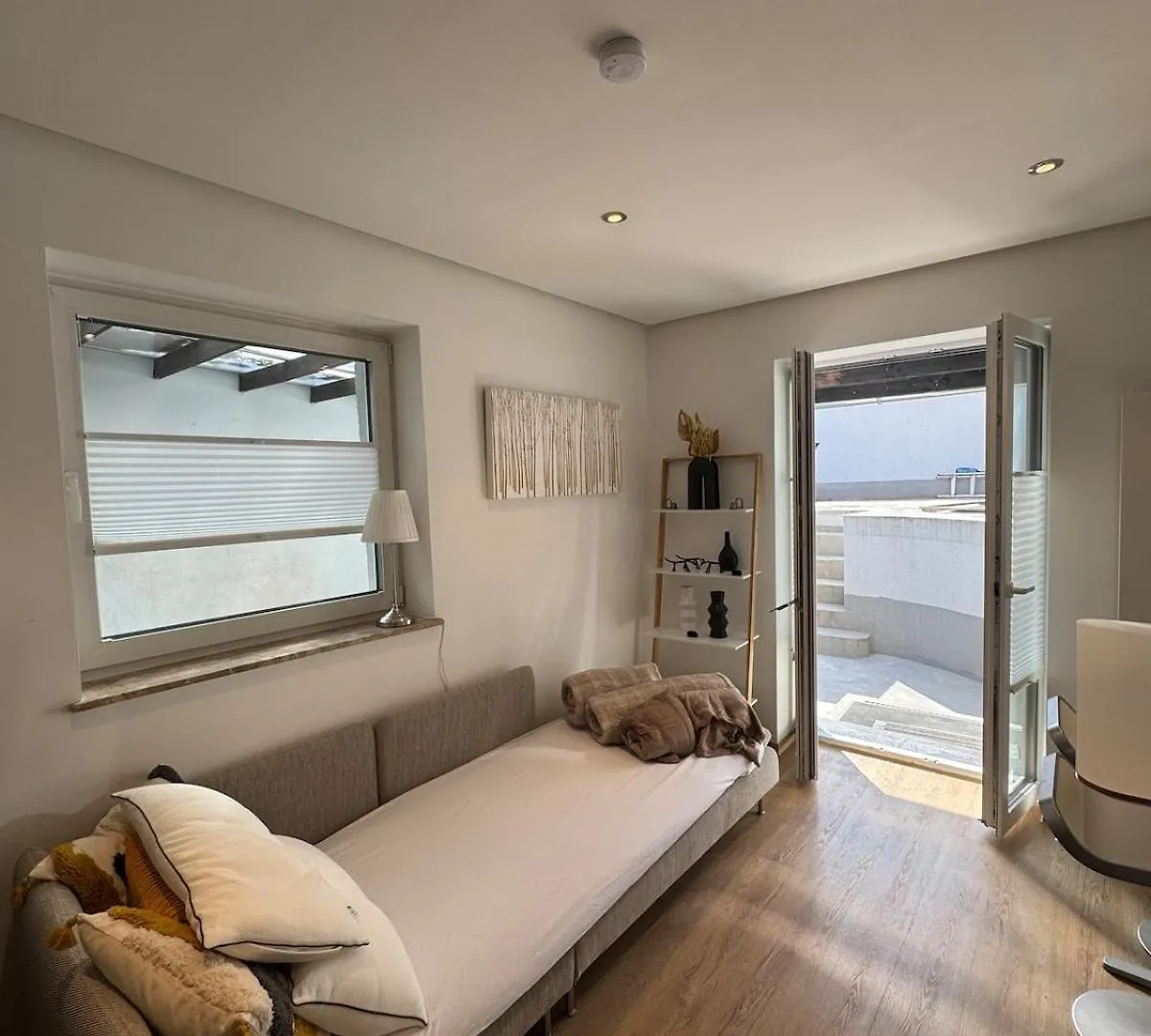 Apartment With Garden & 2 Bathrooms Cologne Germany