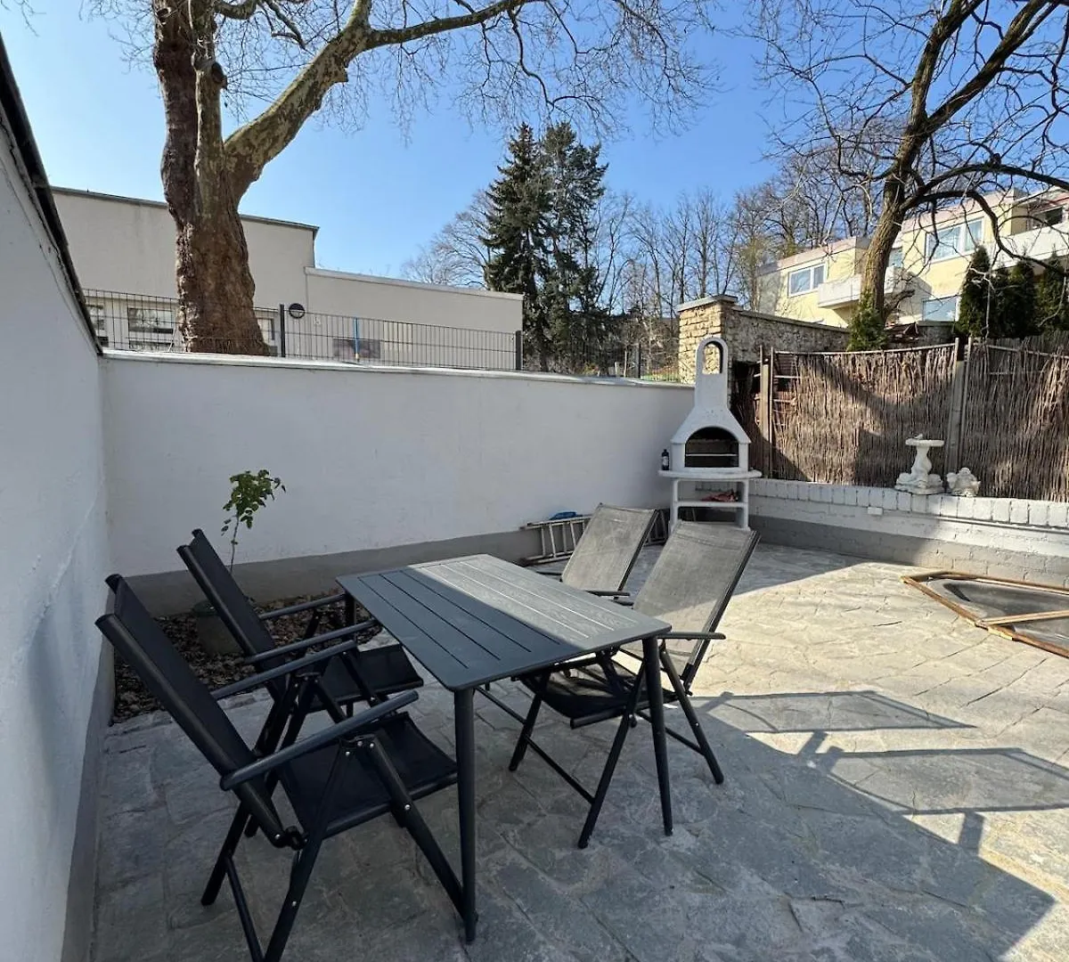 Apartment With Garden & 2 Bathrooms Cologne Germany
